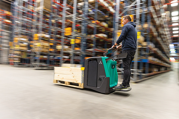 PREMEM3 Powered Pallet Truck